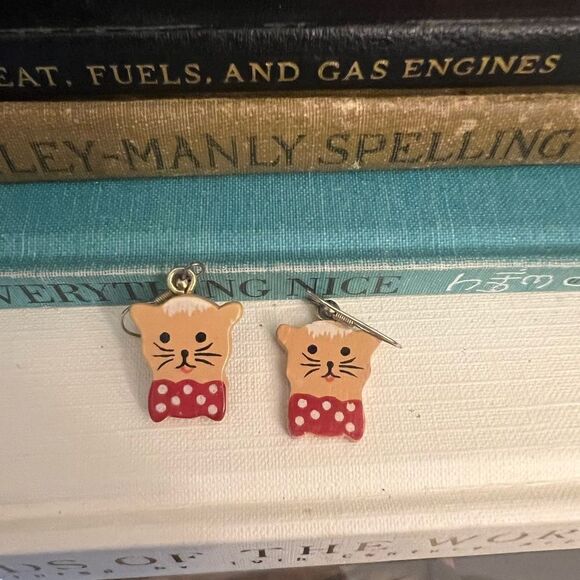 Jewelry - Retro Cat w bow tie dangle wood earrings.